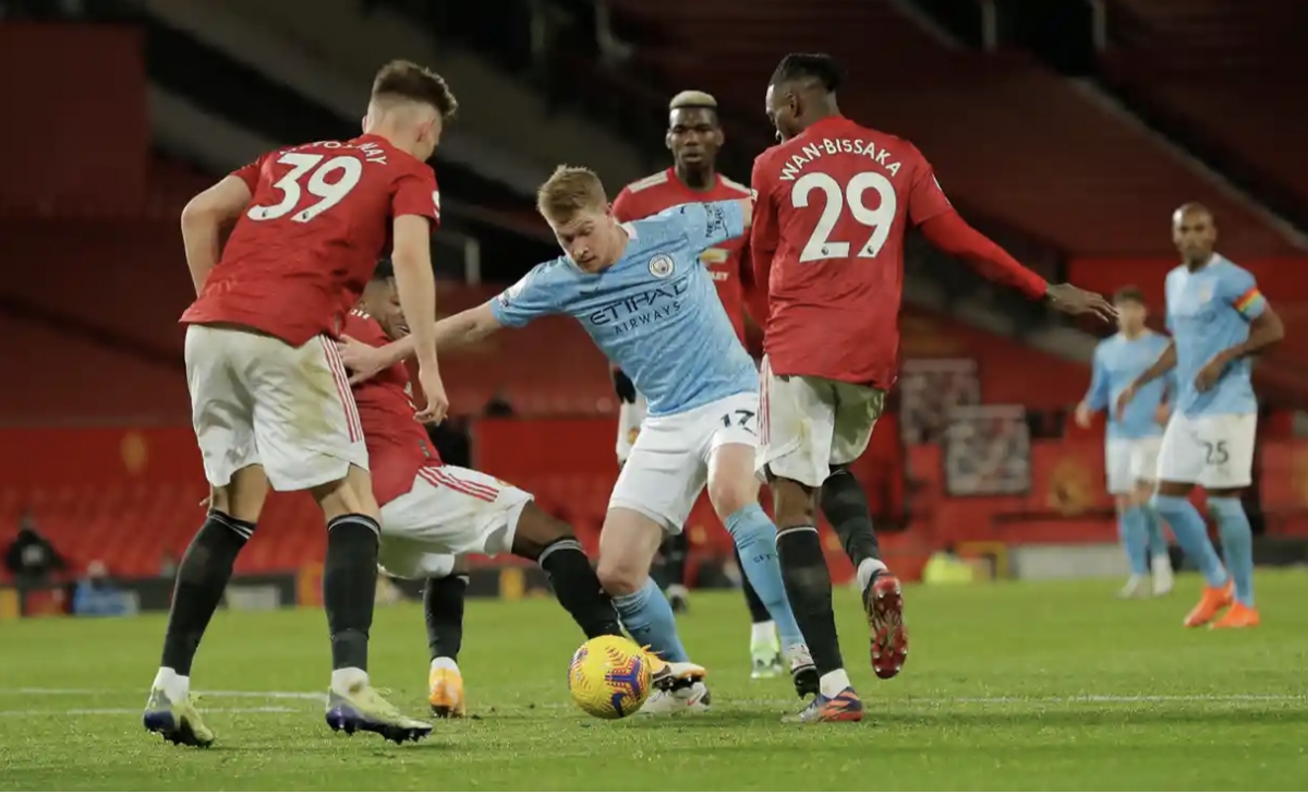 VAR từ chối phạt đền, MU hòa nhạt nhẽo trước Man City tại Old Trafford